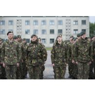 Rassemblement de soldats néerlandais lors d'une cérémonie à Rukla, en Lituanie.