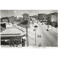 Port-Lyautey en 1938/39. L'avenue de Fès. [légende d'origine]