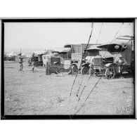 Camp anglais. Usine des opérations des autos. [légende d'origine]