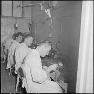 Service de stomatologie de l'hôpital militaire Maillot à Alger.