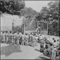 Spectacle des soldats africains du 13e RTS (régiment de tirailleurs sénégalais) pour commémorer la bataille de Bazeilles au camp de Fort-National.