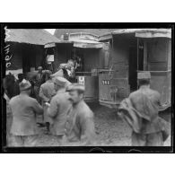 Braine, chargement de viande dans des autobus. [légende d'origine]