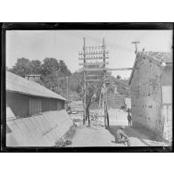 Rampont (Meuse). Pose d'une ligne télégraphique. [légende d'origine]