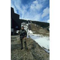 Opérateur de l'ECPA dans le camp français de Malo Polje où se trouve le tremplin de saut à ski, vestige des Jeux Olympiques de 84.