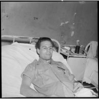 Portrait d'un légionnaire en convalescence à l'hôpital Maillot d'Alger.