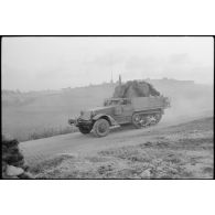 Un half-track israélien M3 lors de l'opération "Paix en Galilée" au Liban sud.