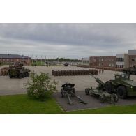 Récit de la bataille d'El Moungar par le 2e régiment étranger d'infanterie (2e REI) sur la place d'armes de Tapa, en Estonie.