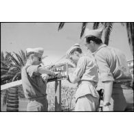 Débarquement de Provence : débarquement franco-allié dans le golfe de Saint-Tropez, avancée des chars et des troupes vers Marseille, bataille pour Toulon.