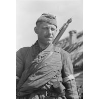 Portrait d'un soldat russe combattant dans les rangs allemands.