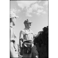 Portrait du lieutenant de réserve (Leutnant der Reserve) Johannes Dienhold de la 3e batterie du I.FlaK-Regiment 23, titulaire de la croix de chevalier de la croix de fer (Ritterkreuz) obtenue le 14 juin 1941.