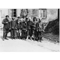 Photographie de groupe de soldats de la 3e armée originaires d'Afrique du nord.