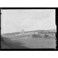 Champ de tir de Sains (Somme). Eclatement de torpilles de 240. [légende d'origine]