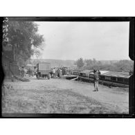 Soissons (Aisne). Offensive du 23 octobre 1917. Evacuation des blessés par le bateau La Ville de Namur. [légende d'origine]