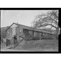 Serches (Aisne). Centre de l'A.T.A. La coopérative. [légende d'origine]