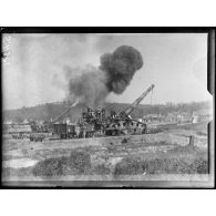 Bucy-le-Long (Aisne). Pièce de 340 qui contrebat les pièces allemandes tirant sur Paris, un départ. [légende d'origine]