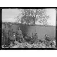 (Klabucista). Soldats russes de retour des tranchées. [légende d'origine]