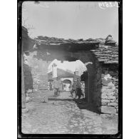 Tekke. Intérieur du monastère. [légende d'origine]