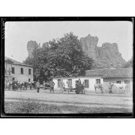 Kalabaka (Thessalie). Spahis marocains. [légende d'origine]