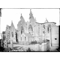 Ruines de l'église d'Attigny. [légende d'origine]