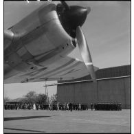 Le général d'armée Charles Huntziger sur la base aérienne de Marrakech.