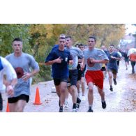 Portrait de coureurs du Running Together, cross organisé pour la seconde fois à Pristina par la KFOR.