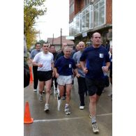 Le COM KFOR et le COM BMN-N participent au Running Together, deuxième cross de la KFOR à Pristina.