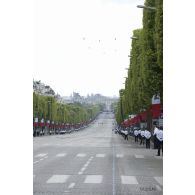 Défilé aérien des hélicoptères de la gendarmerie nationale et de la sécurité civile lors de la cérémonie du 14 juillet 2011.