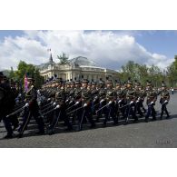 Défilé à pied de l'EOGN (école des officiers de la gendarmerie nationale) lors de la cérémonie du 14 juillet 2011.