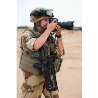 Portrait de la photographe Cyrielle au Mali.