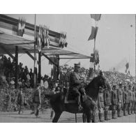 [Front d'Orient. Meuse, revue de troupes noires américaines. Salonique, entrée du Général Franchet d'Esperey.]