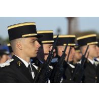 Sur la place de la Concorde, l'école de gendarmerie de Tulle répète le défilé à pied du 14 juillet.