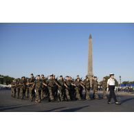 Sur la place de la Concorde, le commissariat des Armées répète le défilé à pied du 14 juillet.