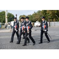 Derniers préparatifs de l'école nationale supérieure de la Police (ENSP) avant le défilé à pied du 14 juillet sur la place de la Concorde.