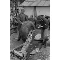 Une roue du train d'atterrissage d'un bombardier Junkers Ju-88.