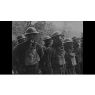 Le Mont-sans-Nom, avril 1917. Des soldats noirs américains dans les tranchées du bois d'Avocourt, juillet 1918.