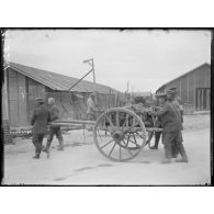 Prisonniers allemands au camp de Souilly / Instruction du 5e Régiment de Marines américains / La Cote 304 après l'offensive d'août.