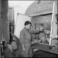 La distribution de carburant sur la base aérienne d'Akrotiri.