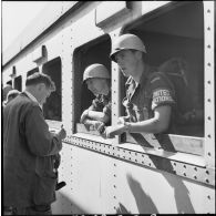 L'arrivée du détachement norvégien de l'ONU en gare de Port-Saïd.