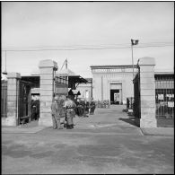 L'arrivée du détachement colombien de l'ONU à l'usine électrique de Port-Fouad.