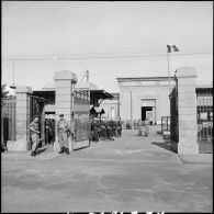 L'arrivée du détachement colombien de l'ONU à l'usine électrique de Port-Fouad.