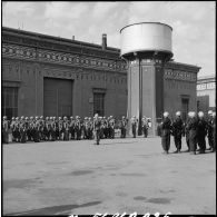 Relève de garde à l'usine électrique de Port-Fouad.