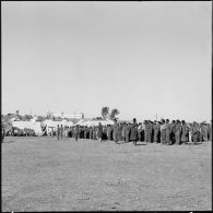 Camp de transit de prisonniers égyptiens en Israël.