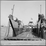 Le rembarquement de parachutistes français à Port-Fouad.