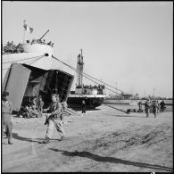 Le rembarquement des troupes françaises à Port-Fouad.