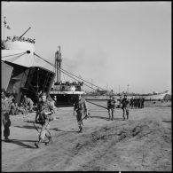 Le rembarquement des troupes françaises à Port-Fouad.