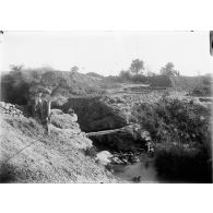 275. [Scène de chantier à Madagascar, 1900-1902.]