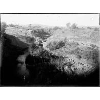 281. [Scène de chantier à Madagascar, 1900-1902.]