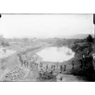 285. [Scène de chantier à Madagascar, 1900-1902.]