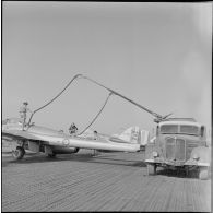 Ravitaillement d'un avion de combat à réaction "Mistral".