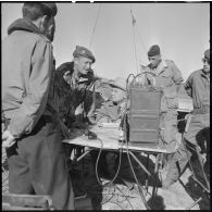 Le général Paul Vanuxem est venu au poste de commandement (PC) du colonel Pierre Jeanpierre au cours de l'opération.